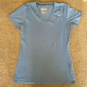 Nike Dri-Fit Shirt (Medium)